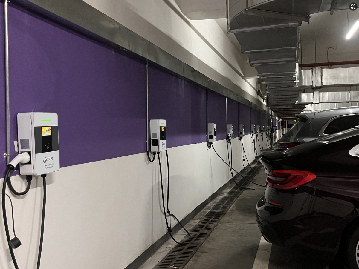 投建10台及时电7KW充电桩需要准备多少资金？